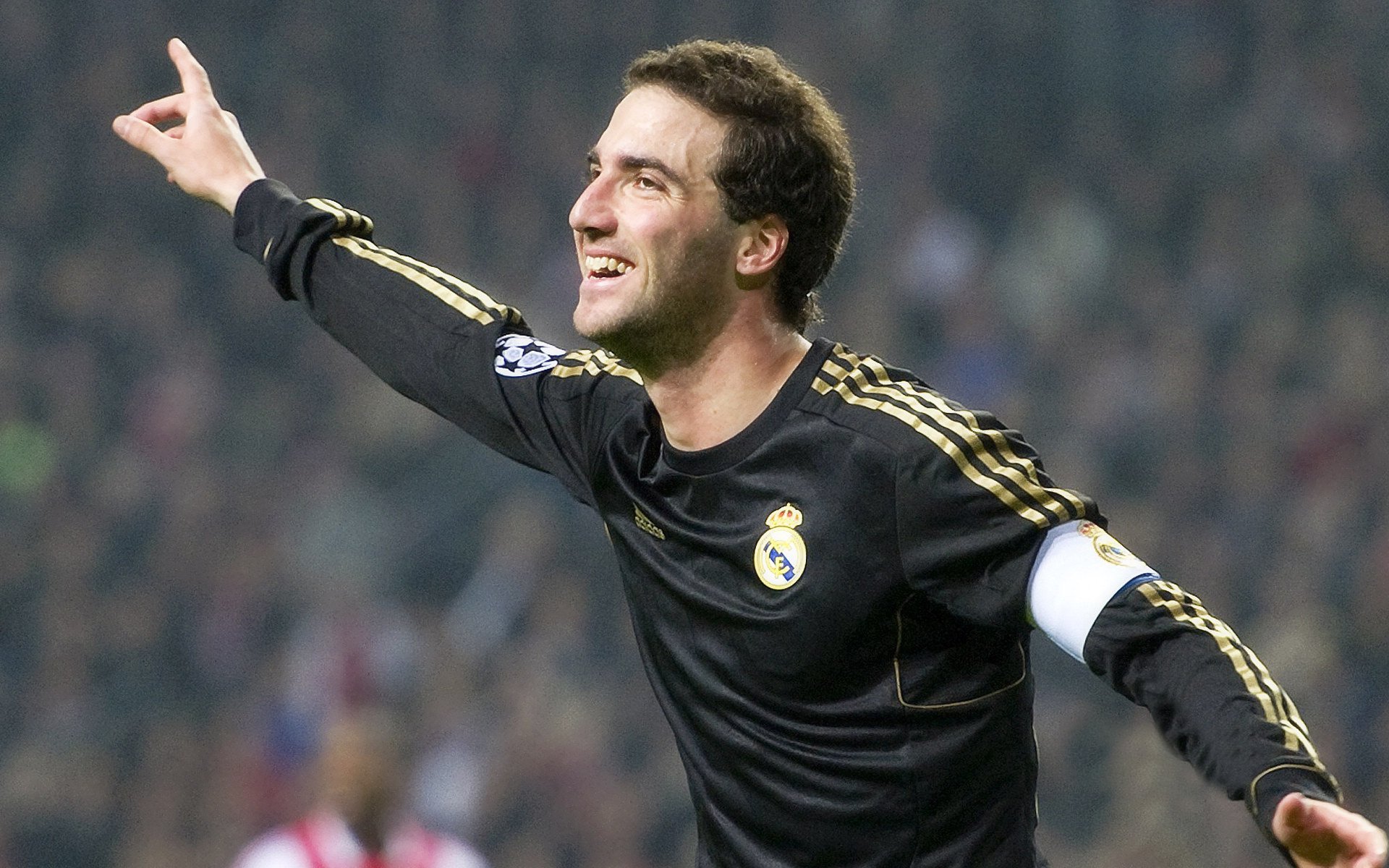 星空体育app下载-欧冠八强形势分析：谁更有希望夺冠？，欧冠八强全部出炉